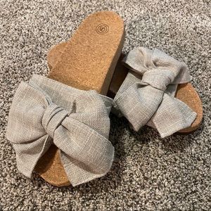 Urban Outfitters Slides